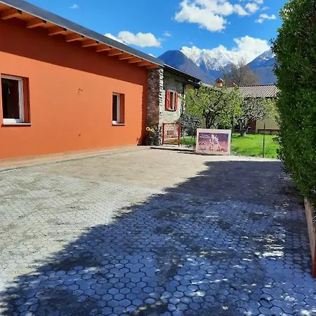 La Casetta Di Biancaneve Valtellina E Di Prázdninový dům