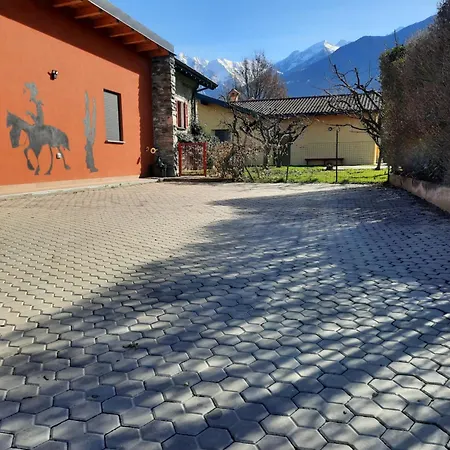La Casetta Di Biancaneve Valtellina E Di * 두비노