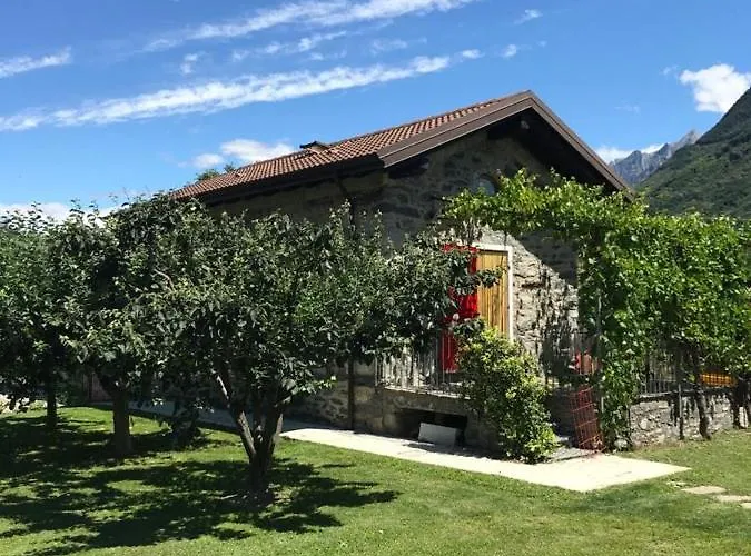 펜션 La Casetta Di Biancaneve Valtellina E Di *