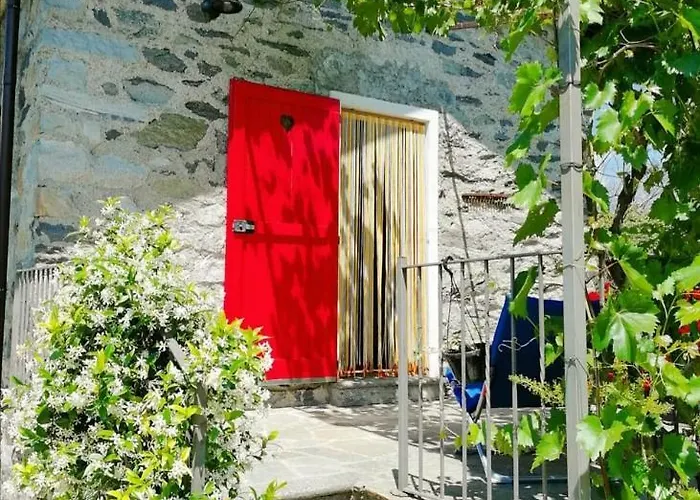 La Casetta Di Biancaneve Valtellina E Di 펜션