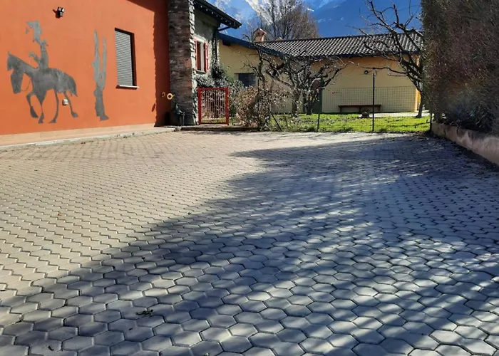 La Casetta Di Biancaneve Valtellina E Di * 두비노
